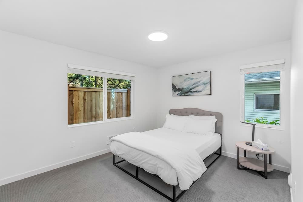 The Sweetest Hill - 81 Walkscore