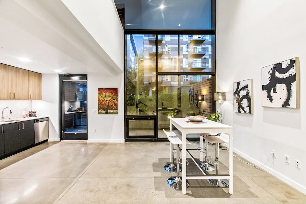 Urban Loft in Redmond Core