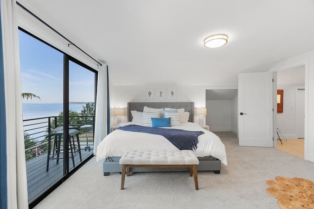 Views Seclusion & Cozy Island Comfort