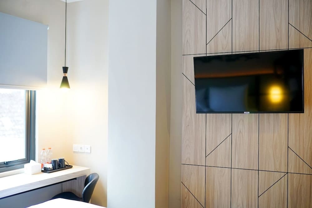 Front One Gosyen Hotel Salatiga