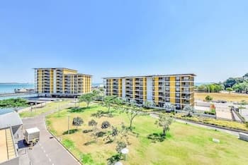 ZEN PENINSULA - 3 BR Waterfront Apt