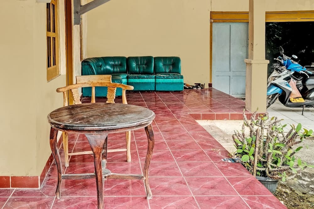 SPOT ON 92414 Hotel Pereng Sari