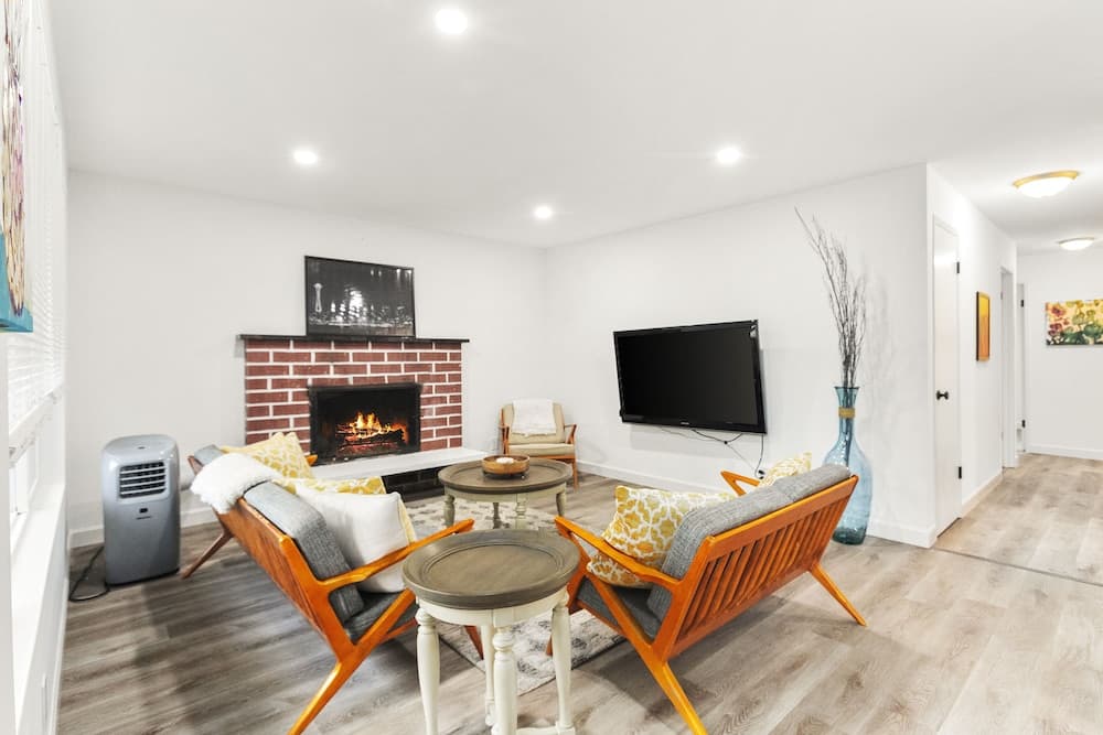 Beacon Hill Retro - Central Location