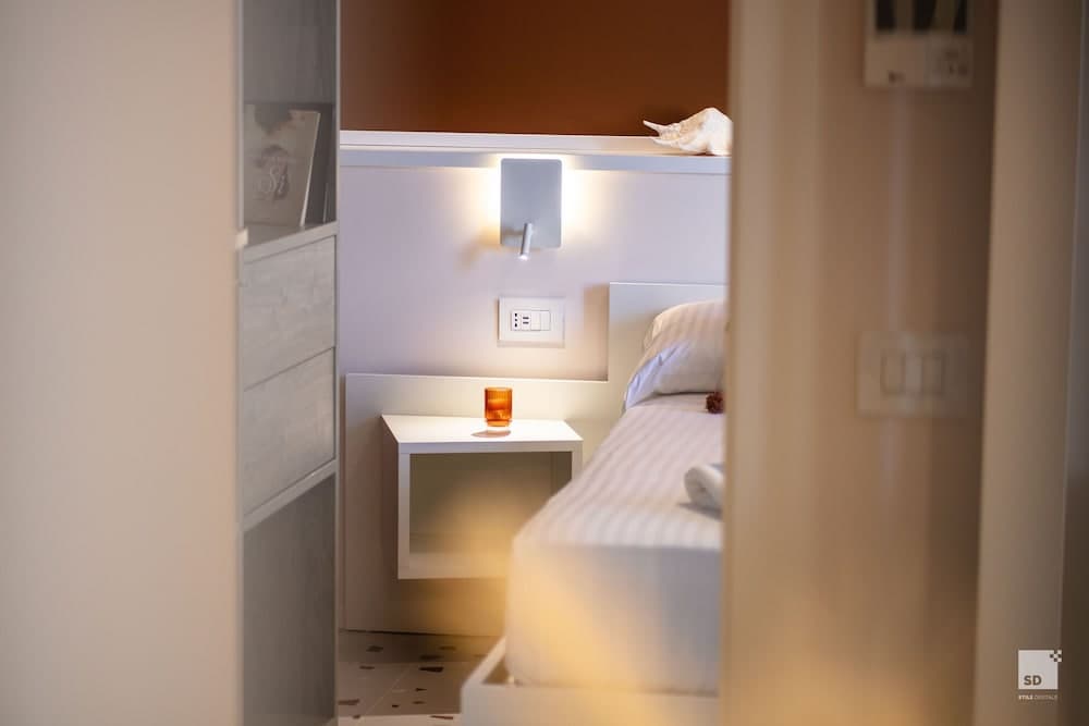 The Lady C - High Apartments