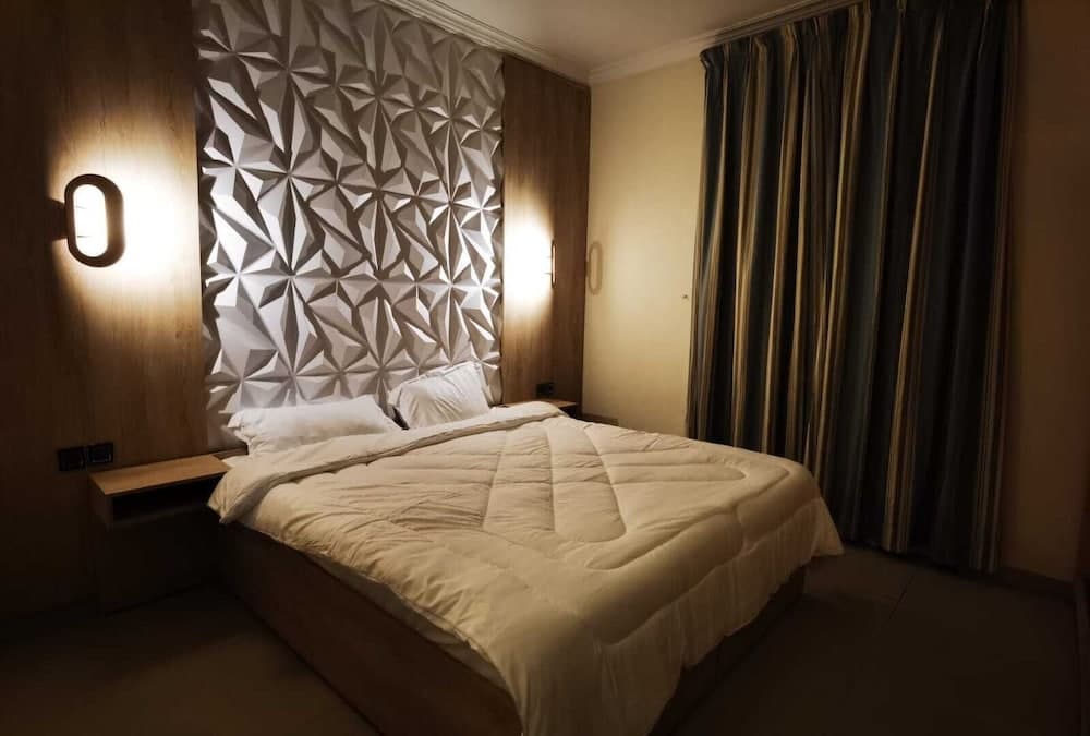 the continent residence