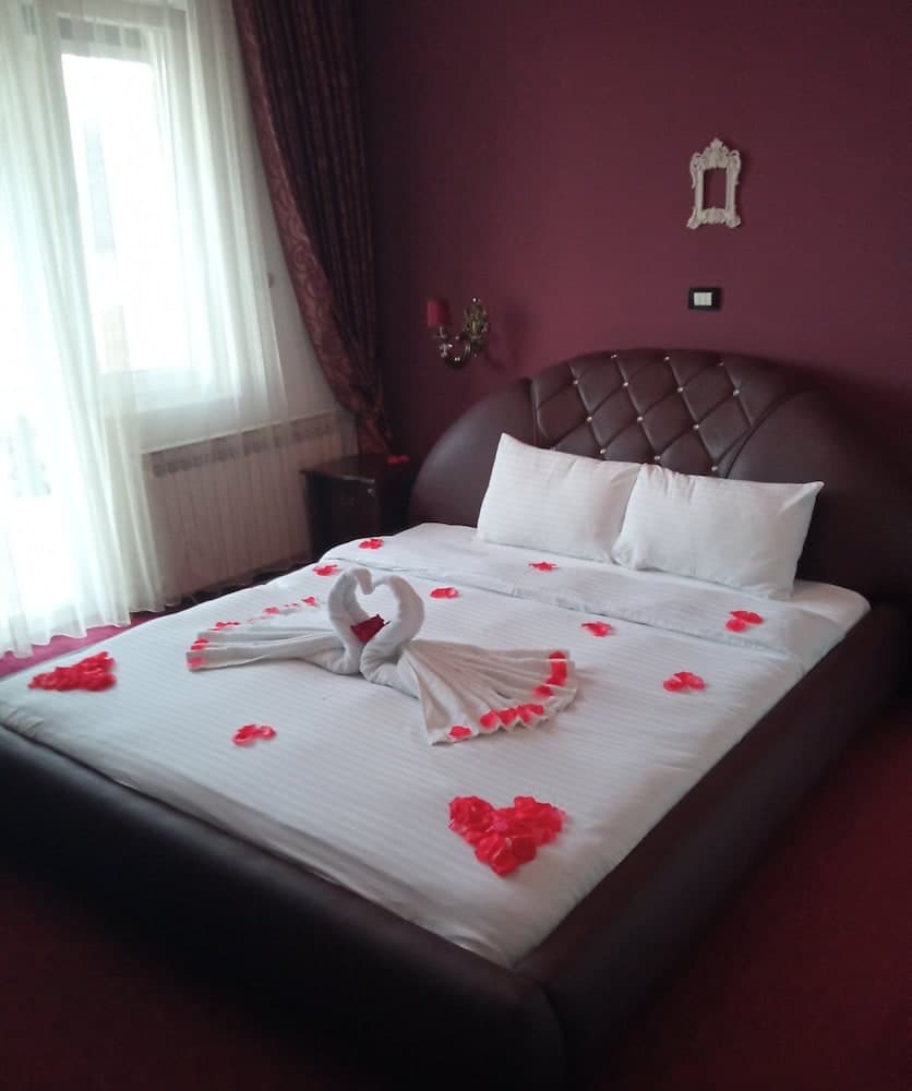 Rey Hotel & Restorant