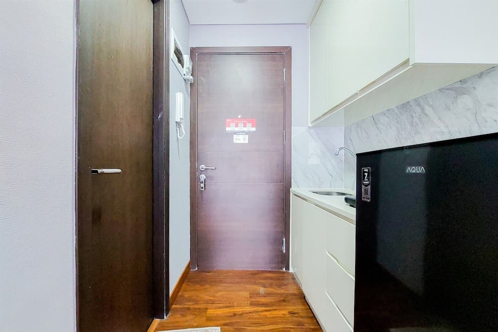 Good And Elegant Studio At Pacific Garden Apartment