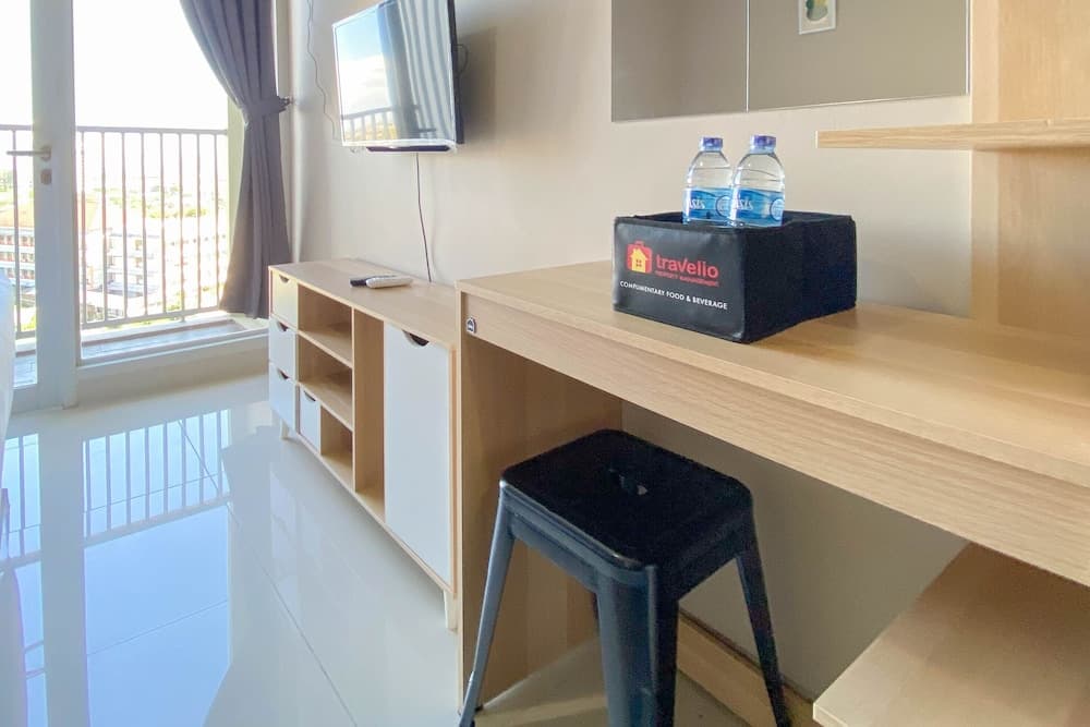 Nice And Elegant Studio At 9Th Floor Ciputra International Apartment