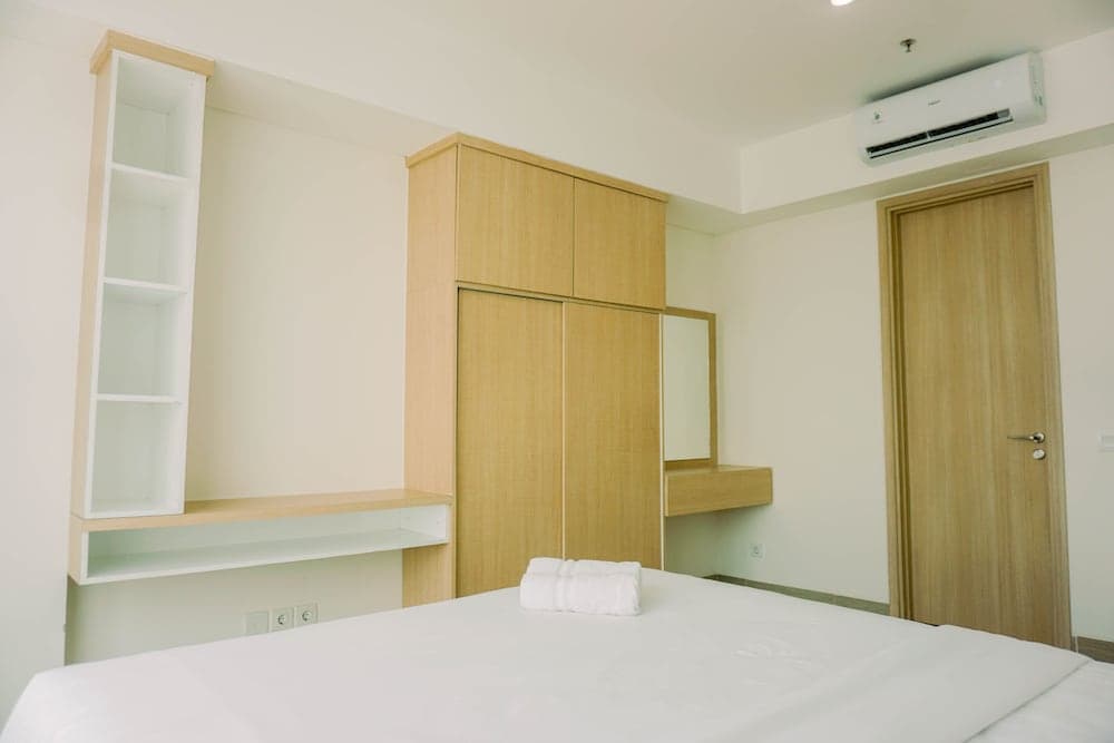 Spacious And Elegant 2Br At 35Th Floor Hillcrest House Apartment