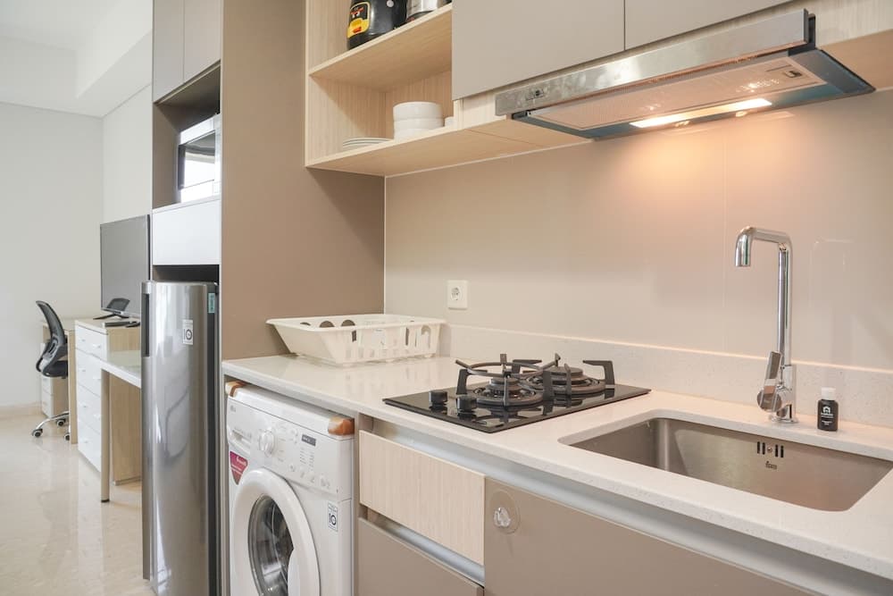 Best Comfy Studio At Gold Coast Apartment