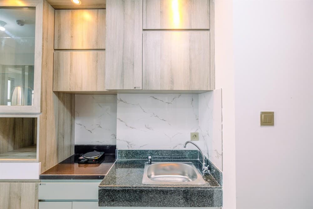 Cozy Stay Studio At Transpark Cibubur Apartment