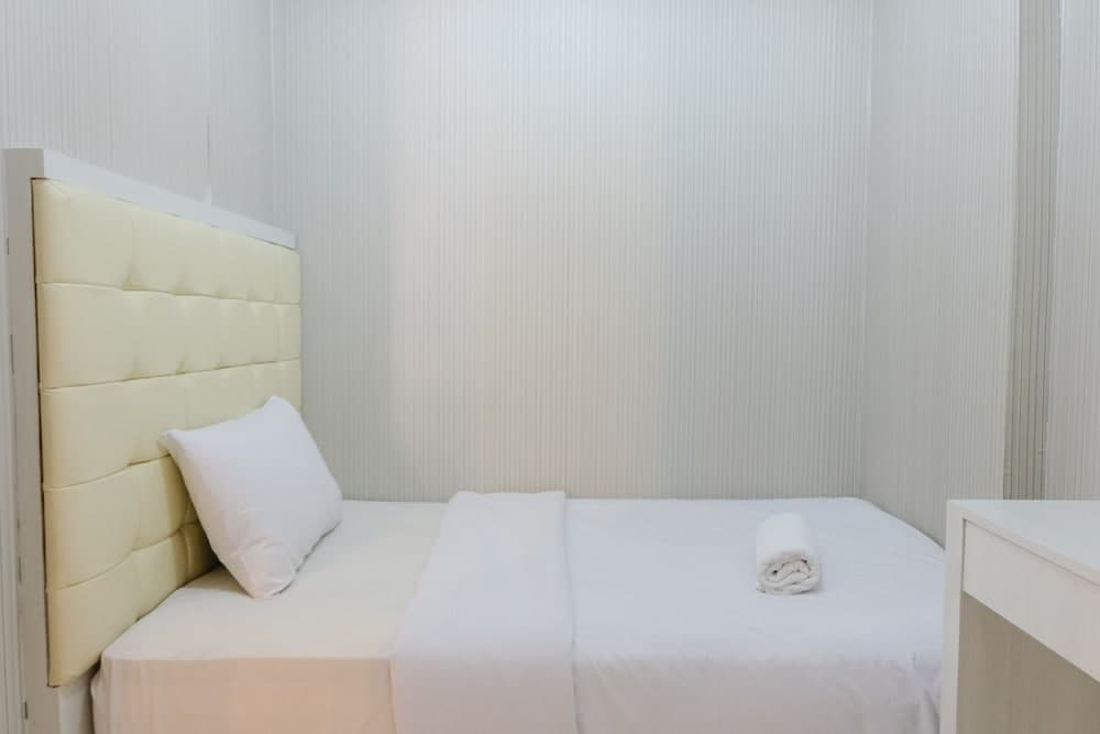 Homey And Cozy 3Br Apartment At Gateway Ahmad Yani Cicadas