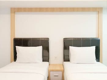 Cozy Studio Room At De Prima Apartment