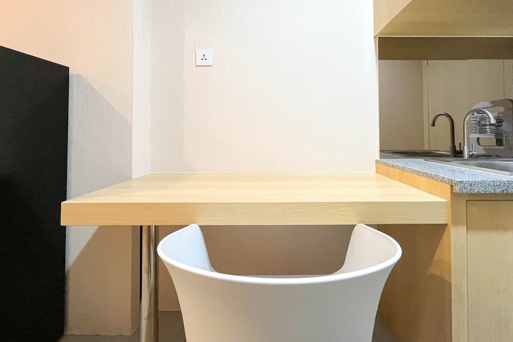 Simply Look Studio At 21St Floor De Prima Apartment