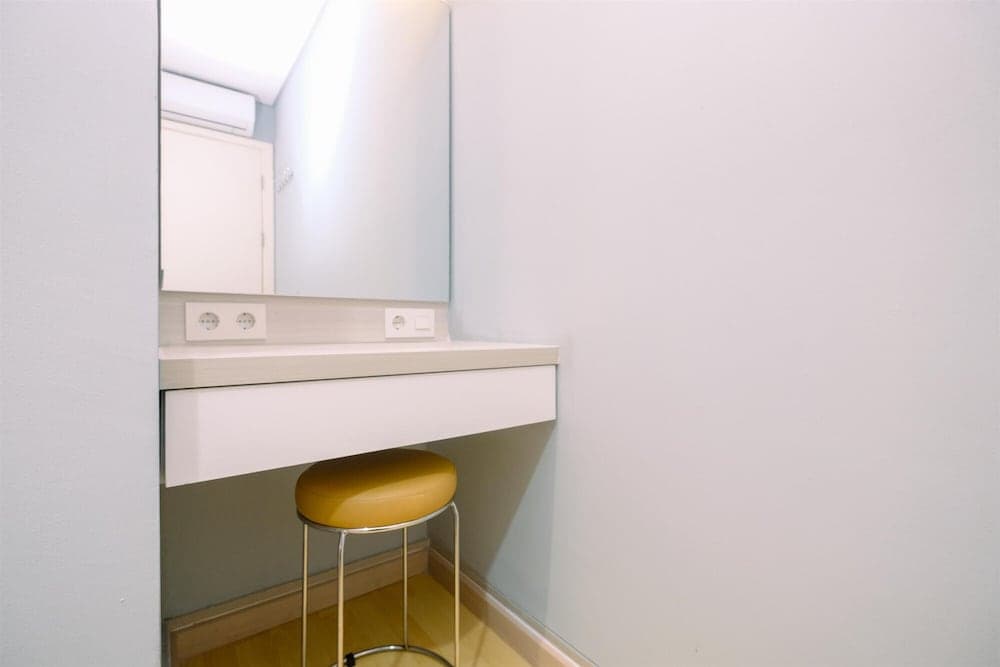 Comfort 2Br At Kebayoran Icon Apartment