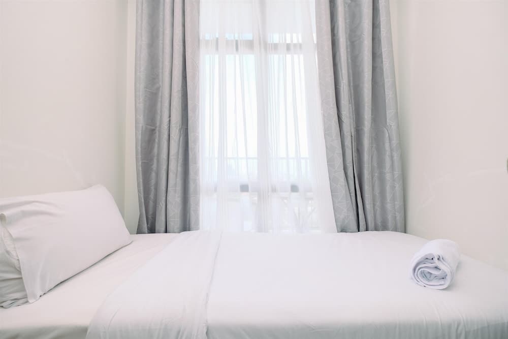 Modern Look And Comfy 2Br At Vasaka Solterra Apartment