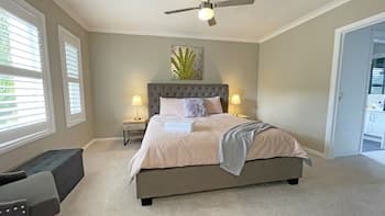 Charming 6 BRM Villa in Melbourne East