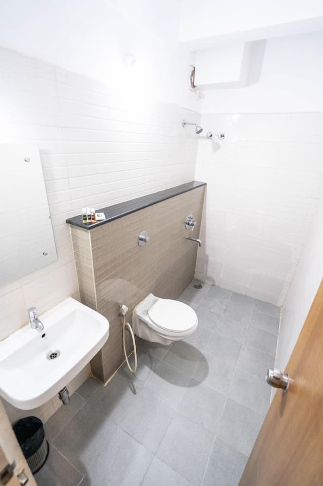 Samasth Rooms and Suites by YGH