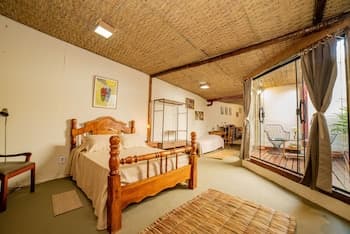 Ferraria Guest House