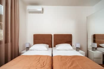 Uphill Glavanovic Pool Villa