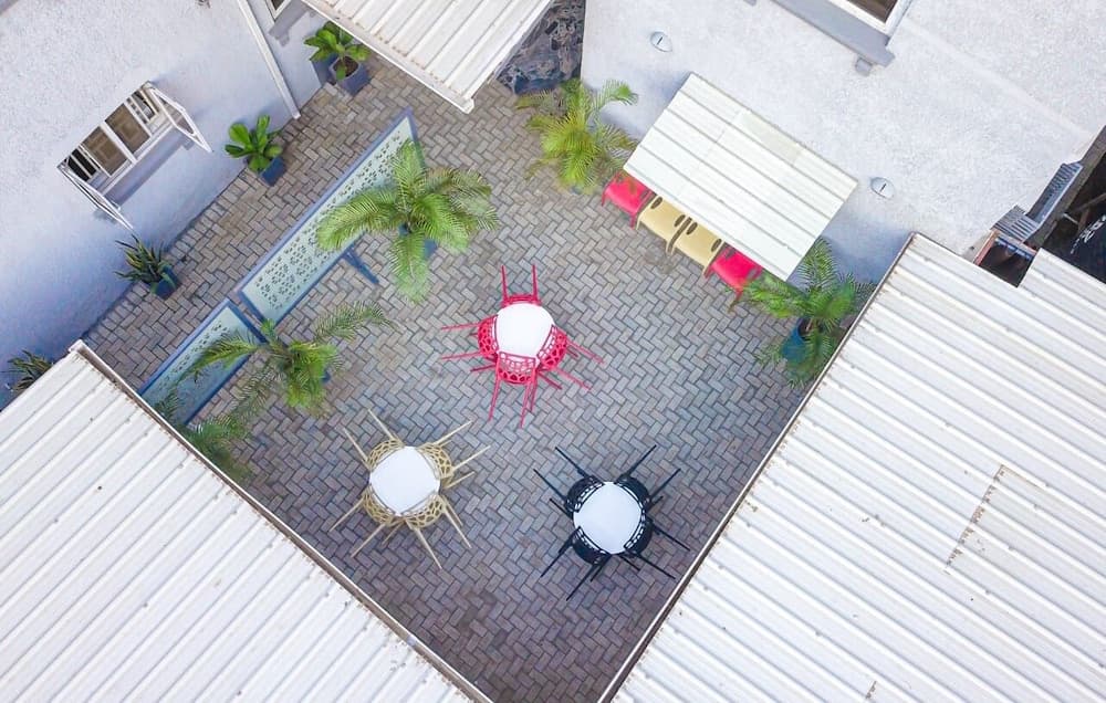 Dyke Suites And Apartments