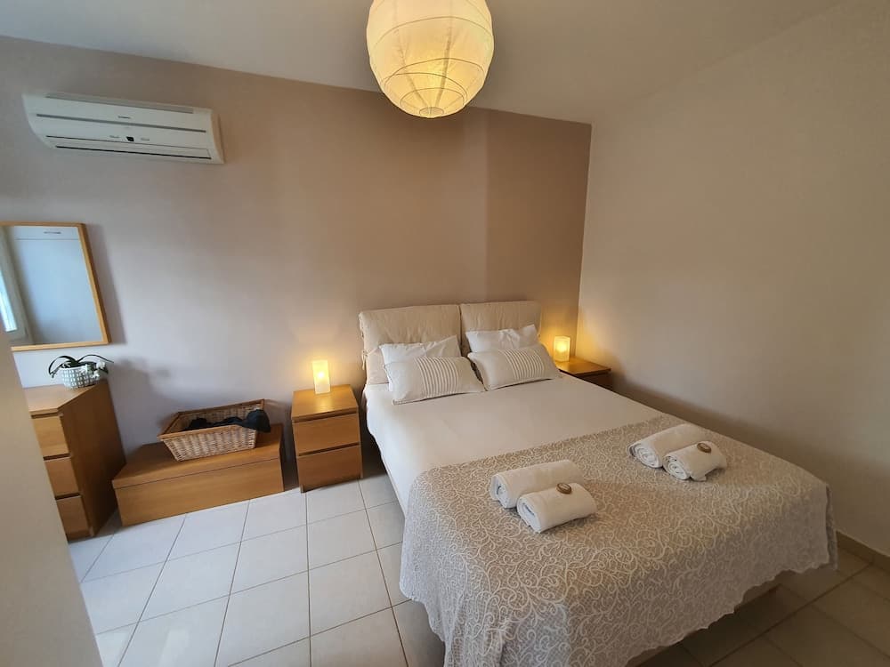 Karaoulanis apartments