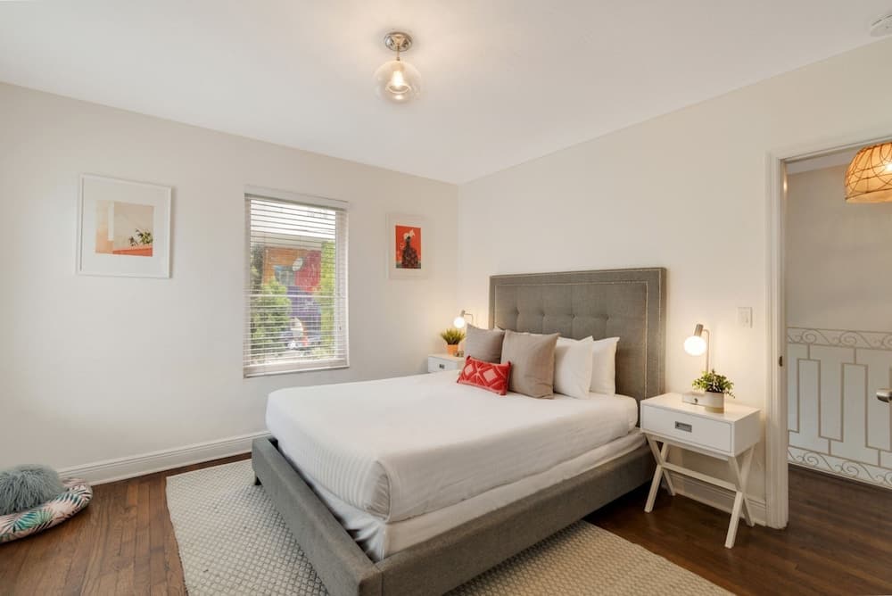 Roami at Bayview Place