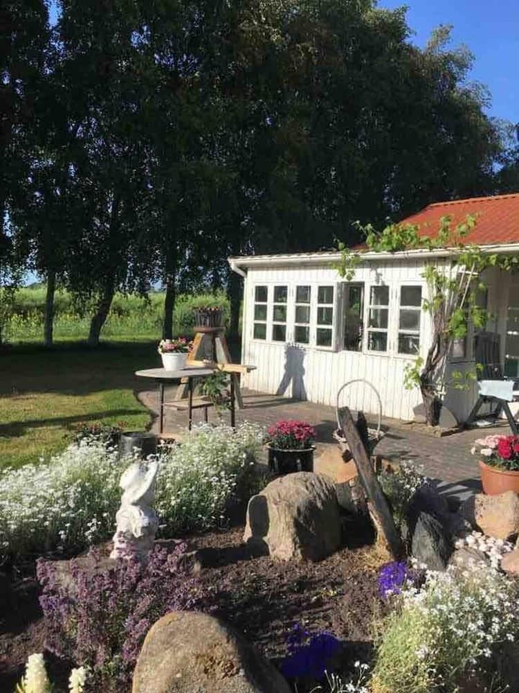 Stunning Romantik Cabin Close to Baltic Sea