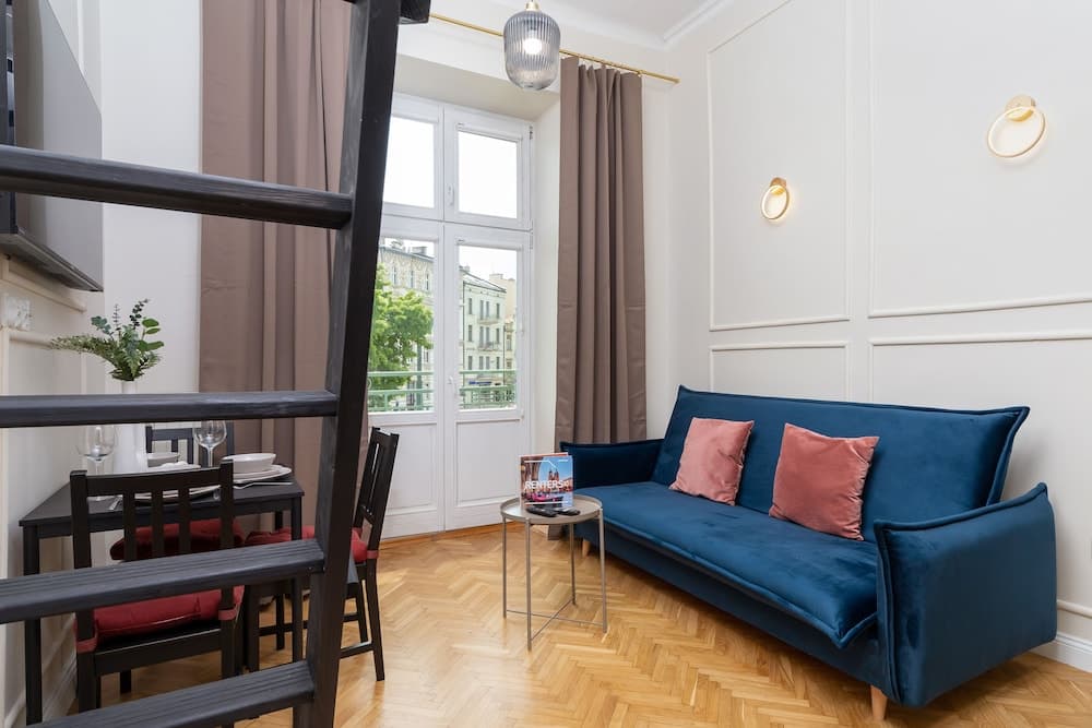 Krakow Old Town Apartment by Renters