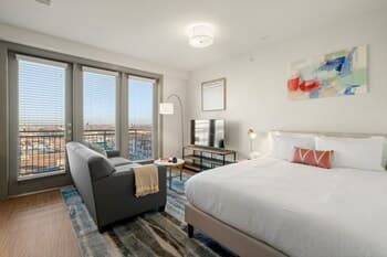 Arlington Trendy Studio Apartment