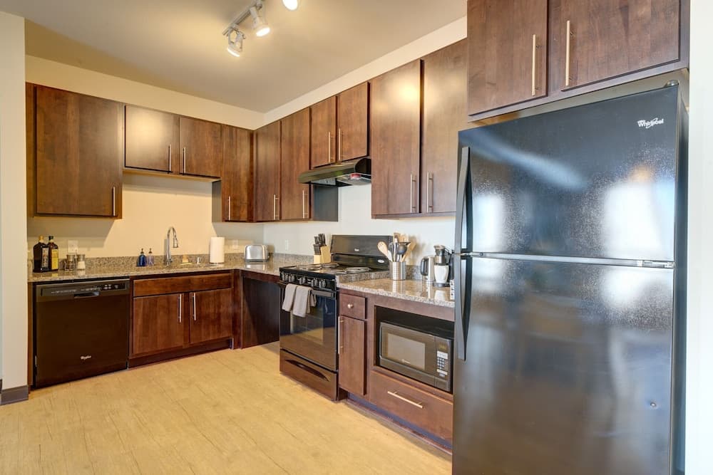 Milwaukee Beautiful Family 2BD 2BA Downtown Apartment