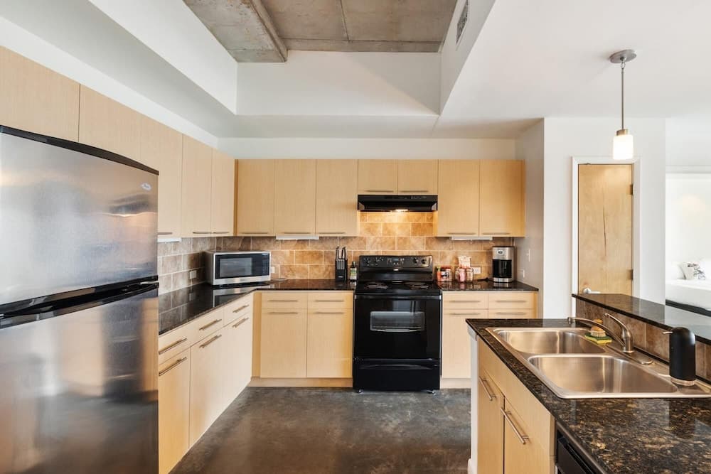Austin Incredible 2BD 2BA 2nd Street District Apartment