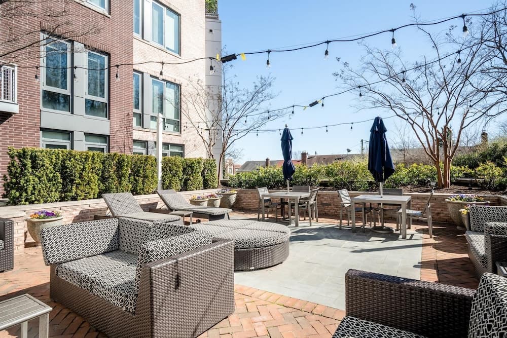 Alexandria Alluring 2BD 2BA Apartment