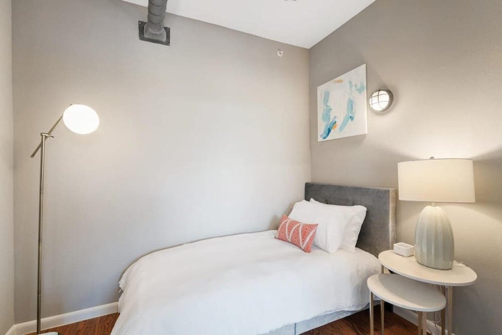 Plano Comfy 2BD 1 5BA Apartment