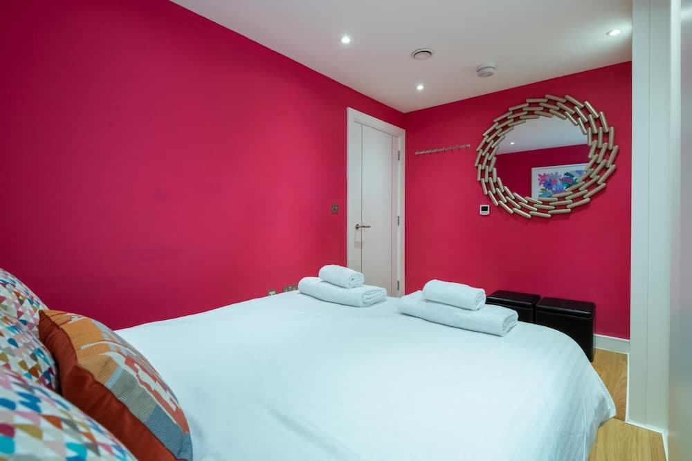 Trendy Queen s Park Home Close to Hampstead