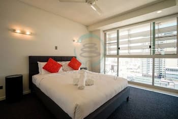 ZEN SKY PILLAR - 3BR Long Stay with Pool