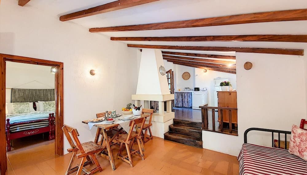 Cst002f in Castro With 1 Bedrooms and 2 Bathrooms