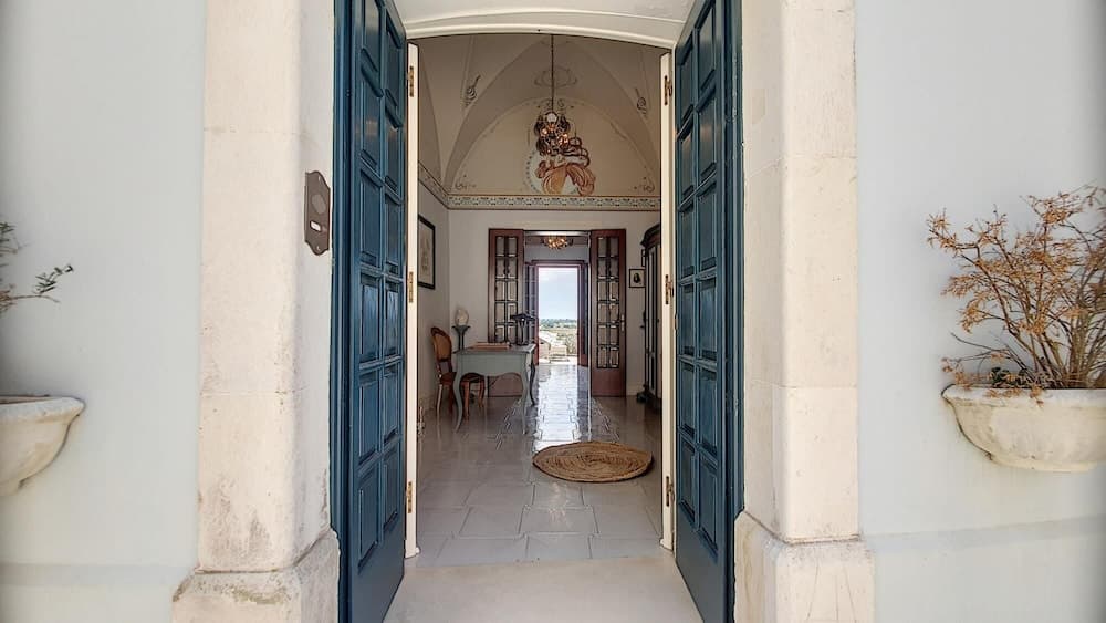 Cst004 in Castro With 3 Bedrooms and 2 Bathrooms