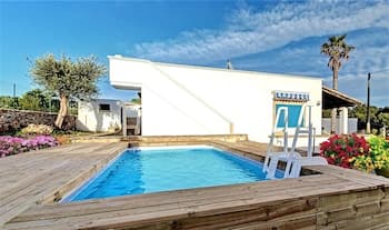 Cozy House With Pool 1km From Sandy Beach in Pescoluse
