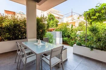Kalamata A Home - Urban Garden Reatreat