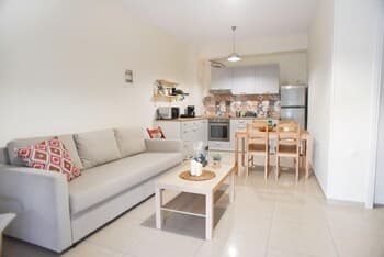 Jasmine Cozy Home - Bright Spacious Getaway