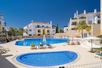 Light and Modern - On-site Pool and Restaurant - Cabanas de Tavira