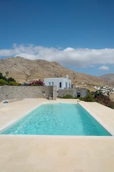An Amazing Stone Villa-a in Serifos