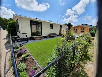 711 in Den Haag With 2 Bedrooms and 1 Bathrooms