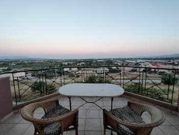 Schinias Bright Spacious Maisonette-panoramic View