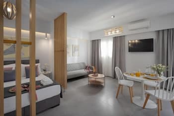 Myra Mare White Suite by Estia