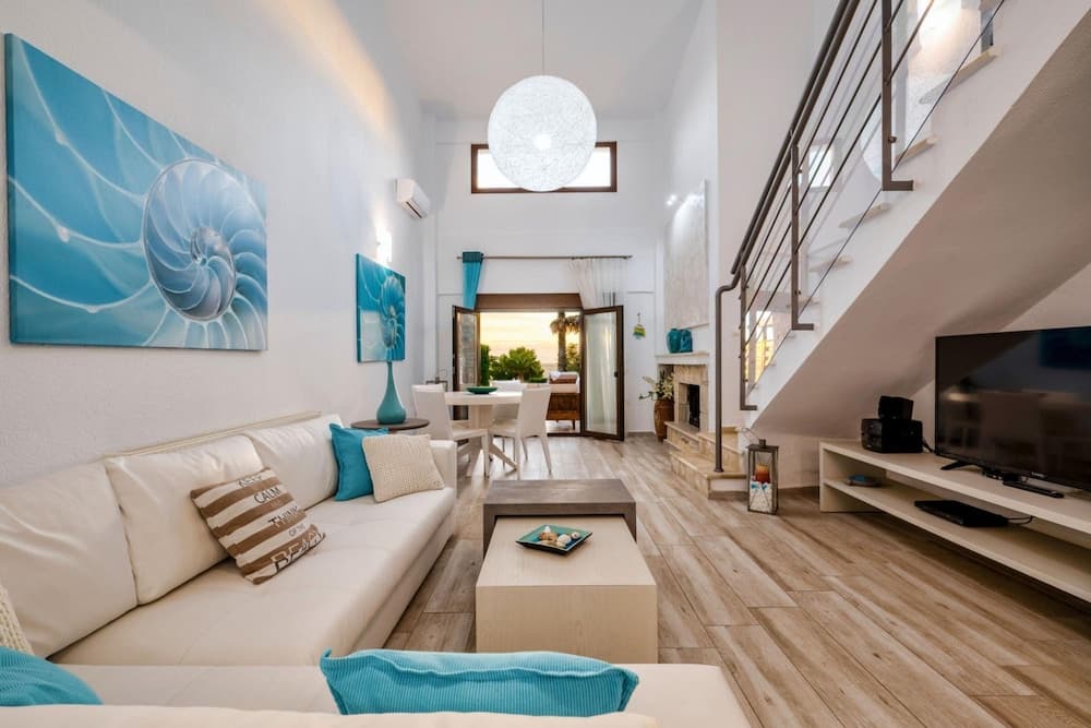 Palmrise Luxury Villas - Maistros Villa