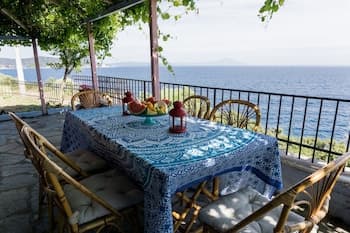 Zennova 1 Mount Athos Sea View