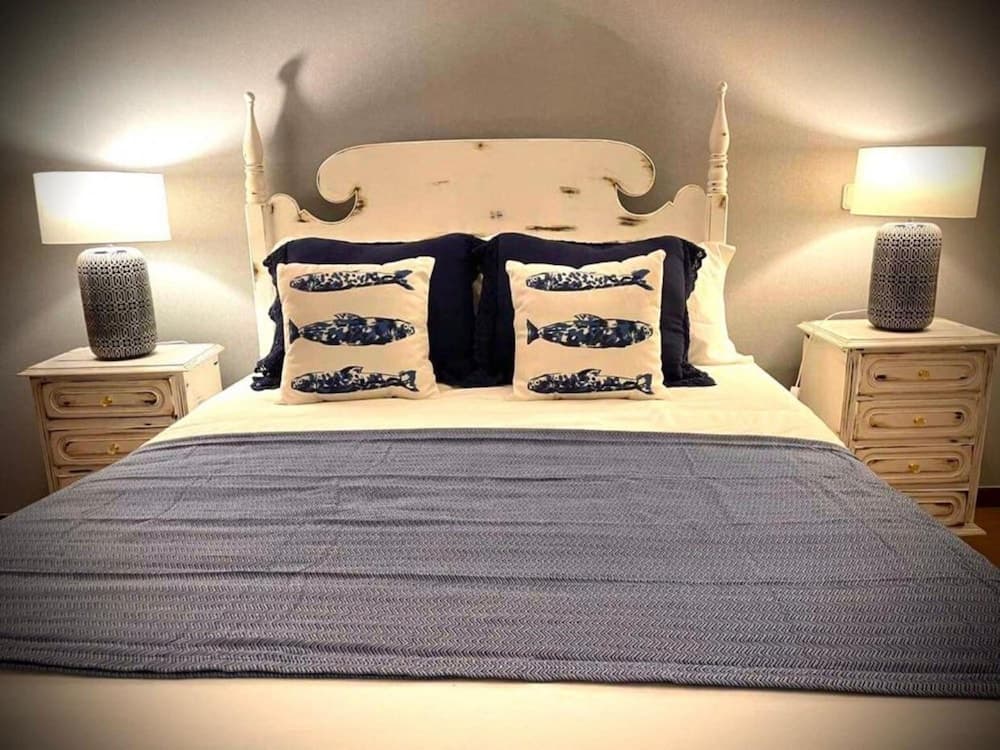 Madalena Sunset by Homie