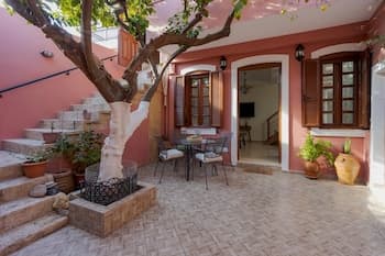 Palazzo Di Venus by Estia